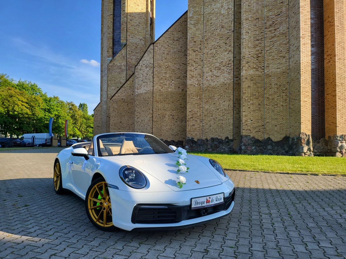 Sportowy samochód do ślubu Porsche 911 992 cabrio kabriolet Maserati Granturismo Lamborgini Ferrari