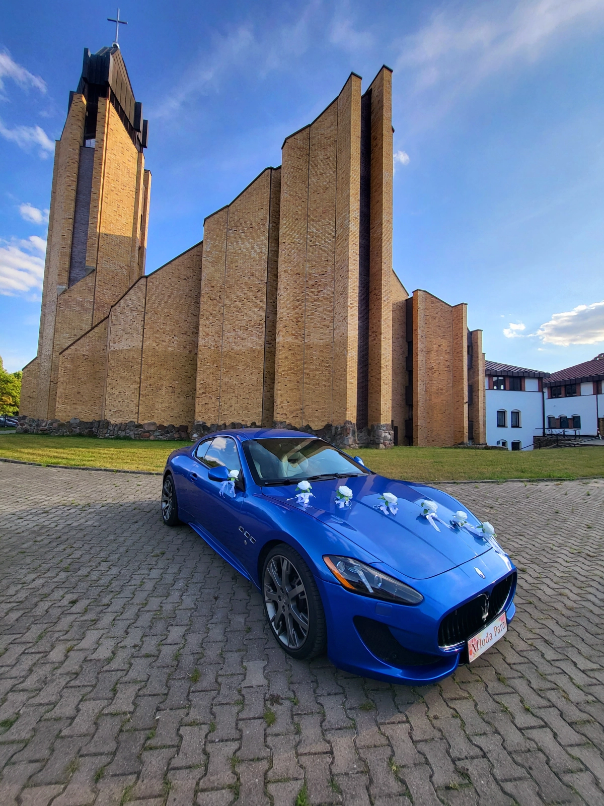 Sportowy samochód do ślubu Porsche 911 992 cabrio kabriolet Maserati Granturismo Lamborgini Ferrari