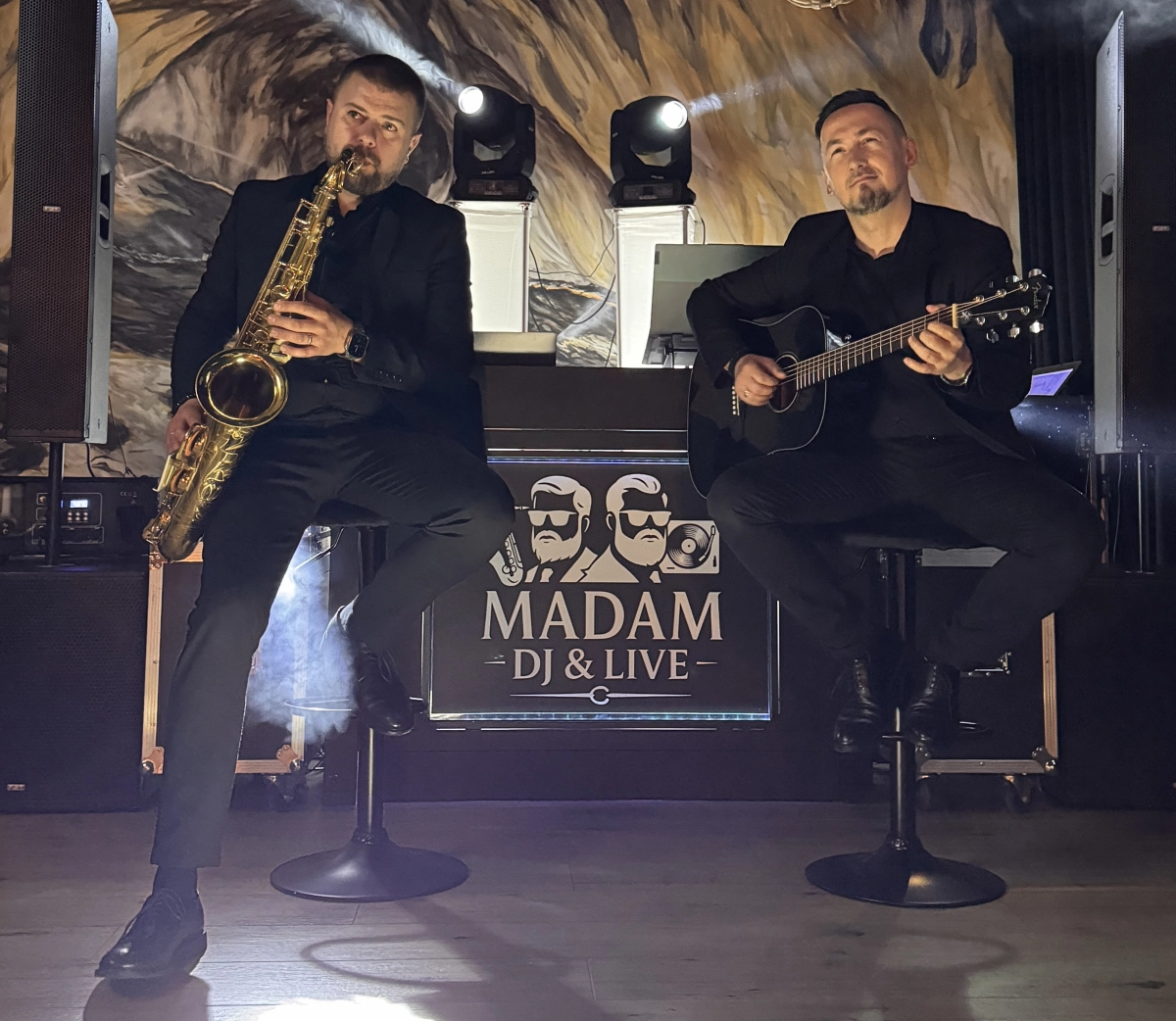 MADAM DJ&LIVE - Saksofon, gitara, akordeon, wodzirej !!! — DJ na wesele — Rzeszów