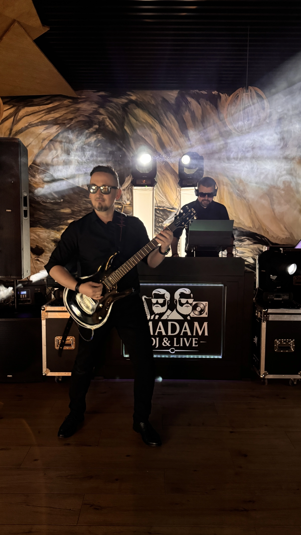 MADAM DJ&LIVE - Saksofon, gitara, akordeon, wodzirej !!!