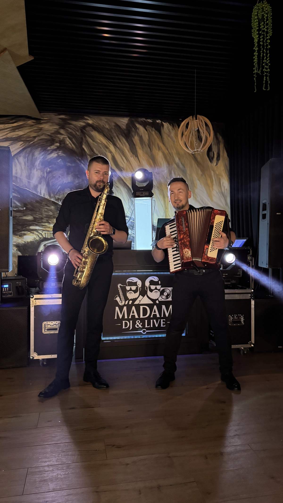 MADAM DJ&LIVE - Saksofon, gitara, akordeon, wodzirej !!!