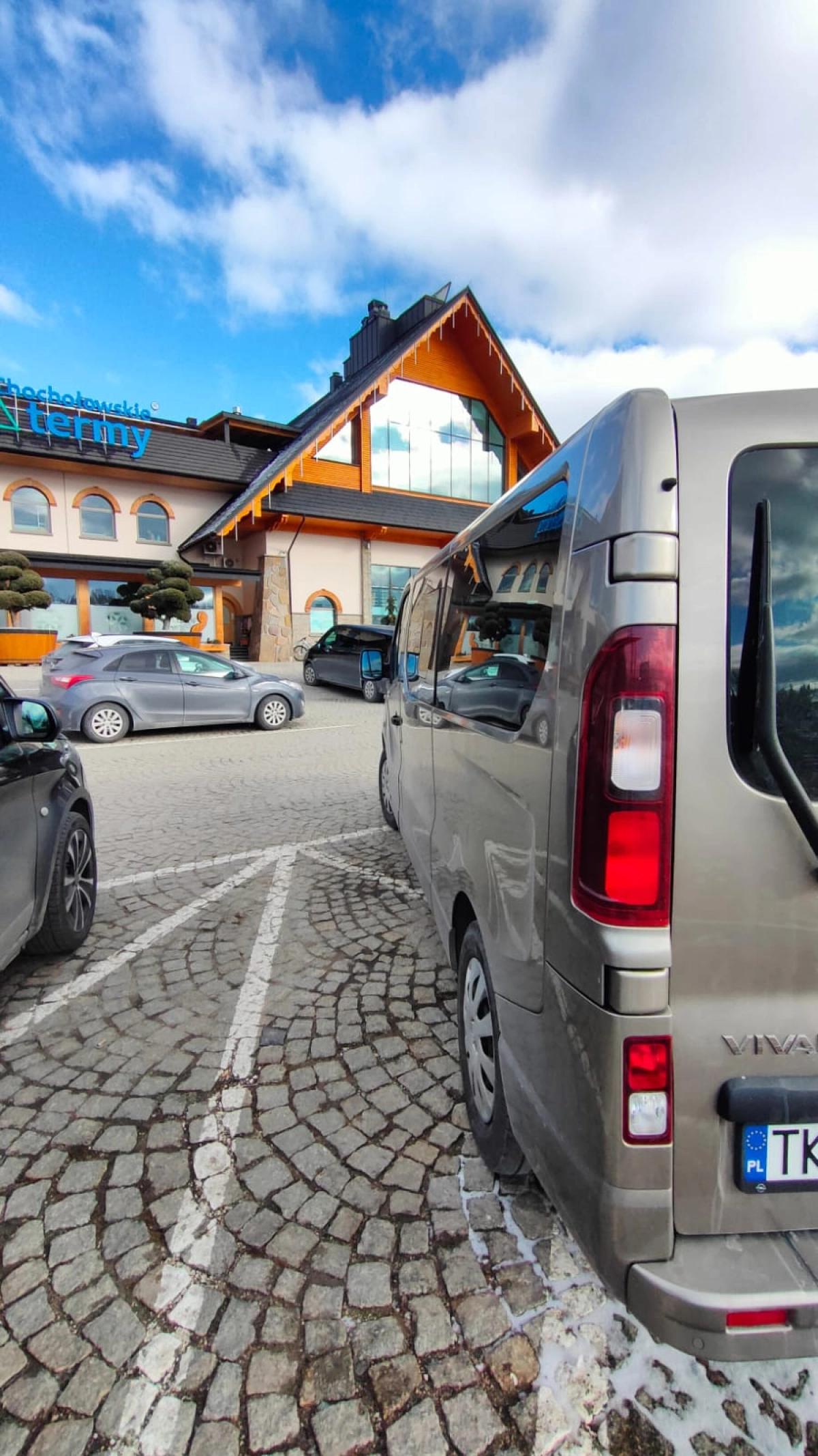 Tani Transport Weselny, rozwożenie gości.