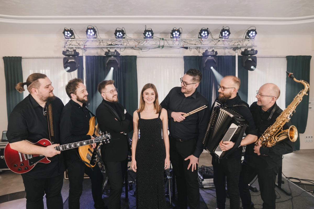 Six Band – Zespół Muzyczny na Wesele z Klasą — Zespół weselny — Serock