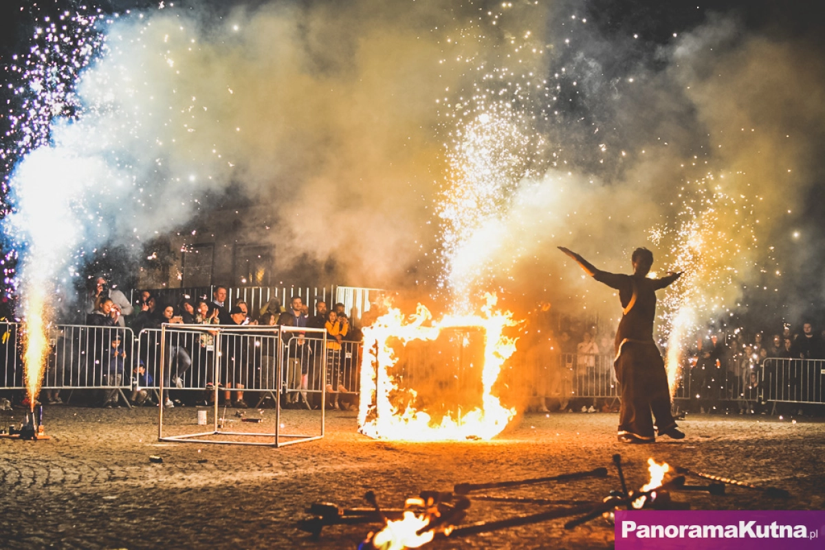 Widowiskowe pokazy fireshow