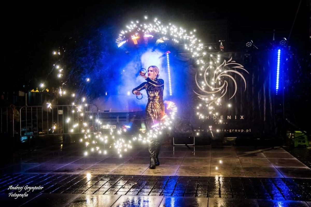 FIRESHOW pokaz ognia LEDSHOW pokaz ledowy
