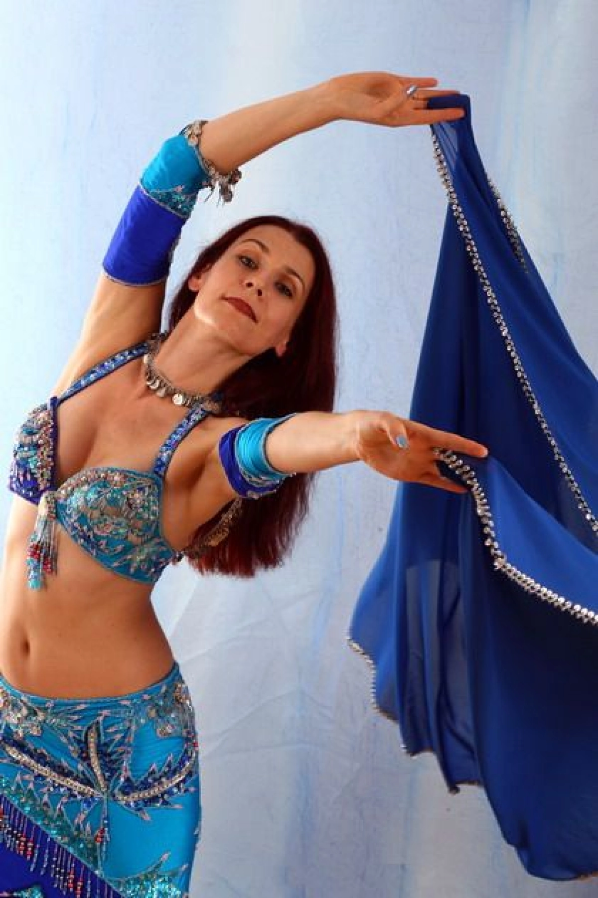 Pokazy bellydancev Elmas