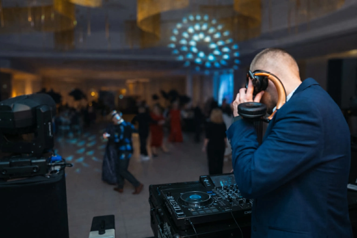 DJ na imprezę okolicznościową: 18stka, 30stka, 40stka, 50stka, wesele, poprawiny, bal, event