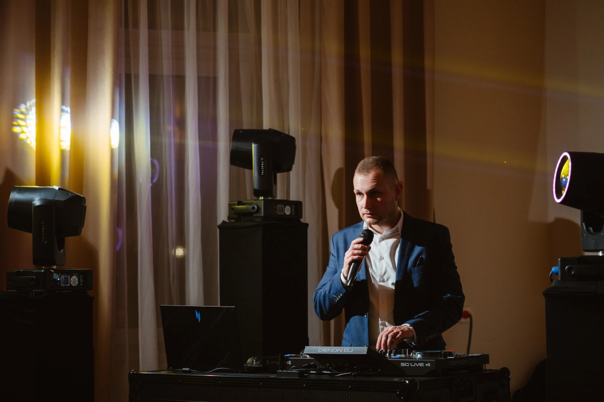 DJ na imprezę okolicznościową: 18stka, 30stka, 40stka, 50stka, wesele, poprawiny, bal, event