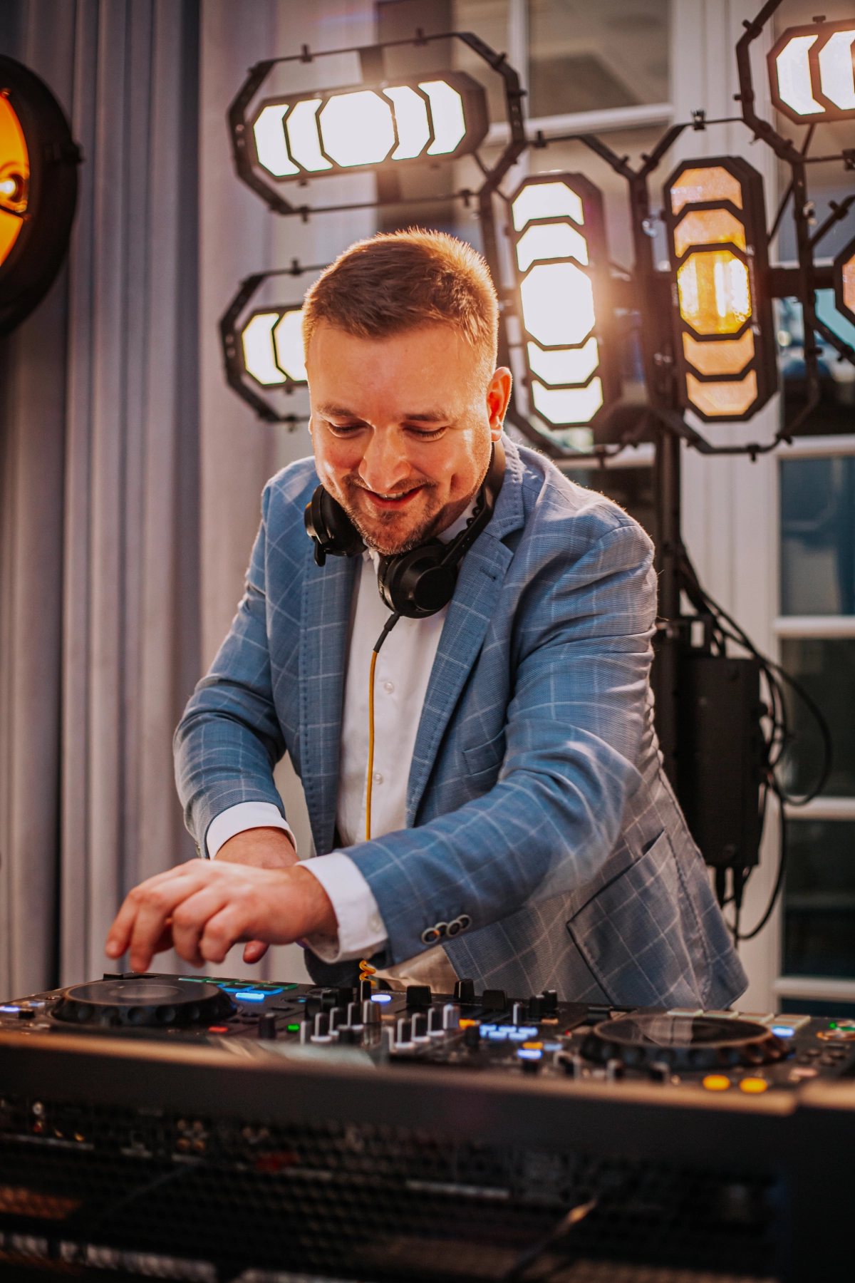 DJ Michał - DJ konferansjer — DJ na wesele — Warszawa