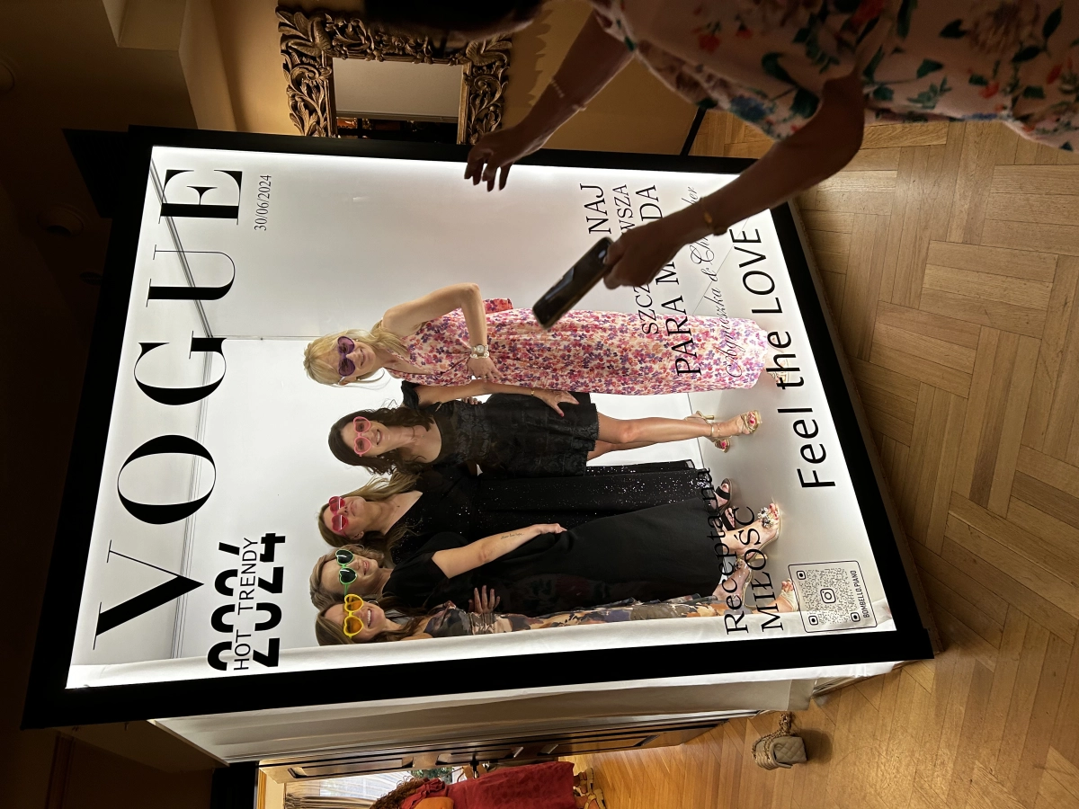 Vogue Photobox | Fotobox | Fotogazeta | Fotobudka — Fotobudka na wesele — Łódź
