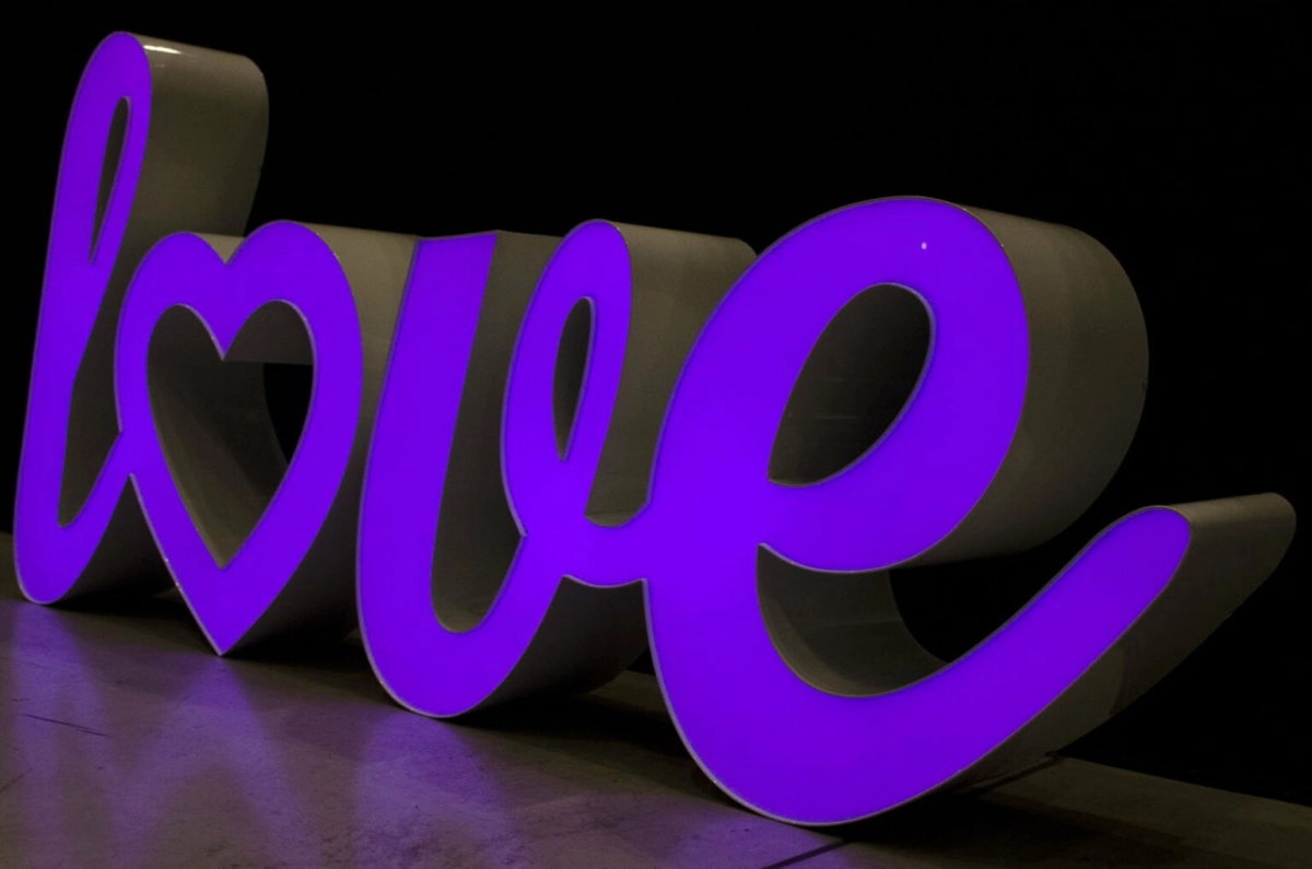 napis świecący LOVE led RGB