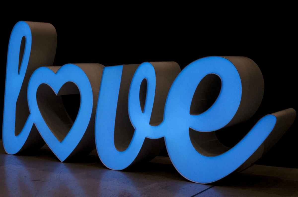 napis świecący LOVE led RGB