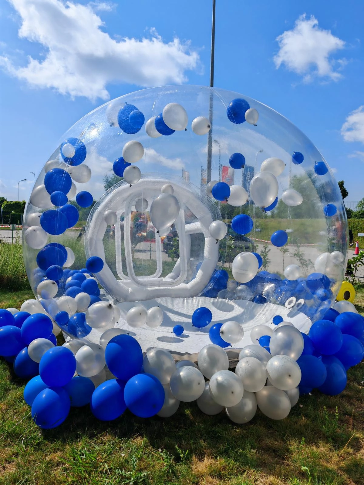 Bubble house / dmuchana bańka