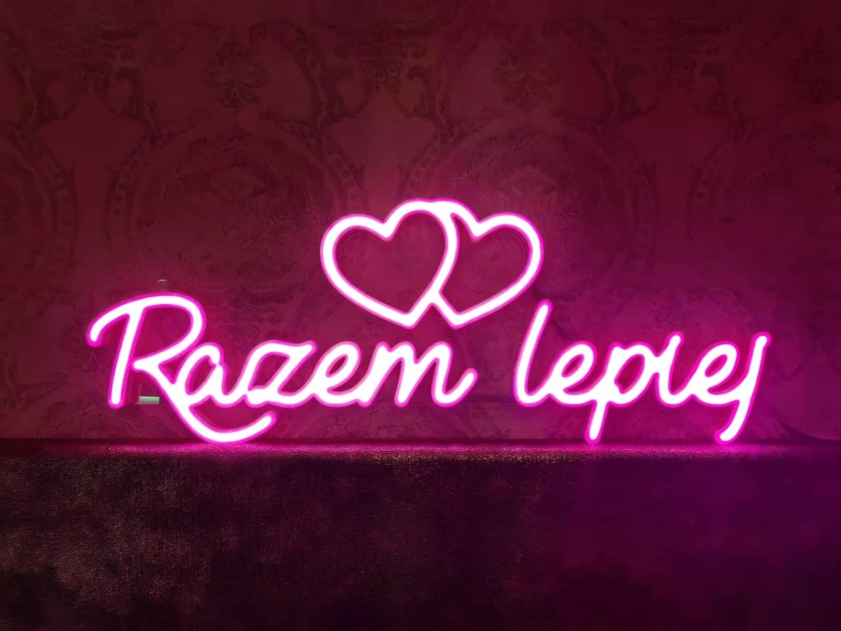 Świecący napisy LED Neon RAZEM LEPIEJ — Dekoracje ślubne — Lublin
