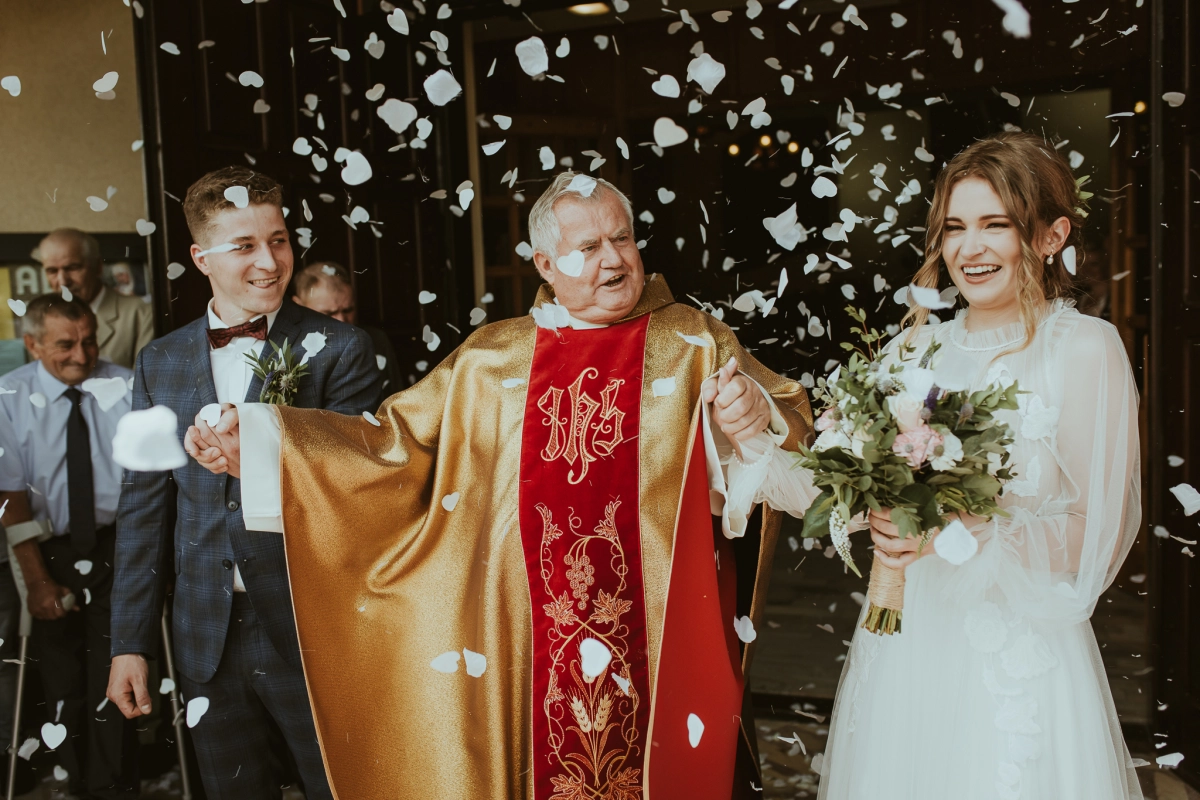 Kuba Połomski | Naturalna Fotografia Ślubna