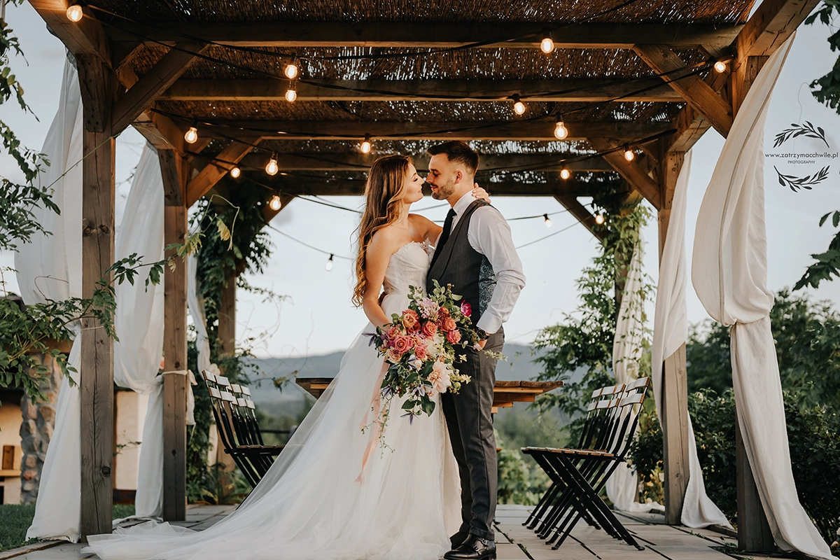 www.ZatrzymacChwile.com Fotografia Ślubna Inaczej — Fotografowie — Kielce