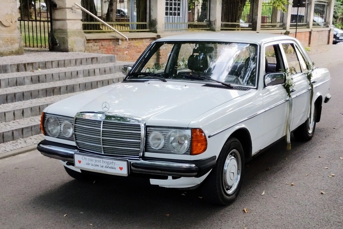 Auta , Auto do Ślubu — Auto do ślubu — Sandomierz
